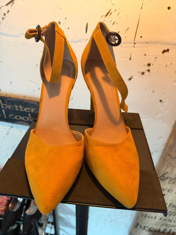 New Look Mustard Faux Suede Ankle Strap Stiletto Heels – UK 7 (EU 40)